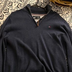 tommy hilfiger size M used 1/4 zip